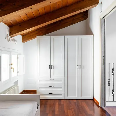 Apartment Broccaindosso 32 By District