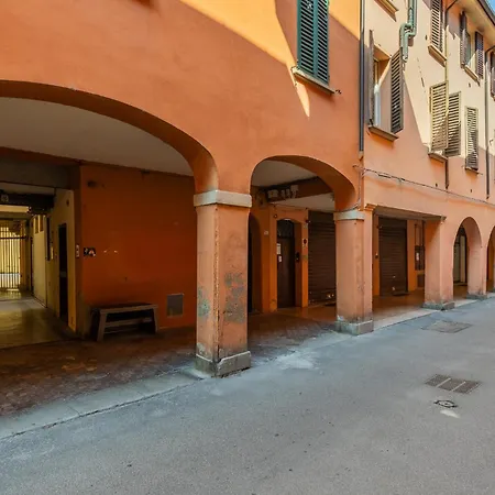 Broccaindosso 32 By District * Bologna