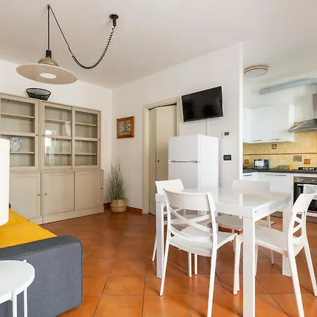 Broccaindosso 32 By District Apartment *