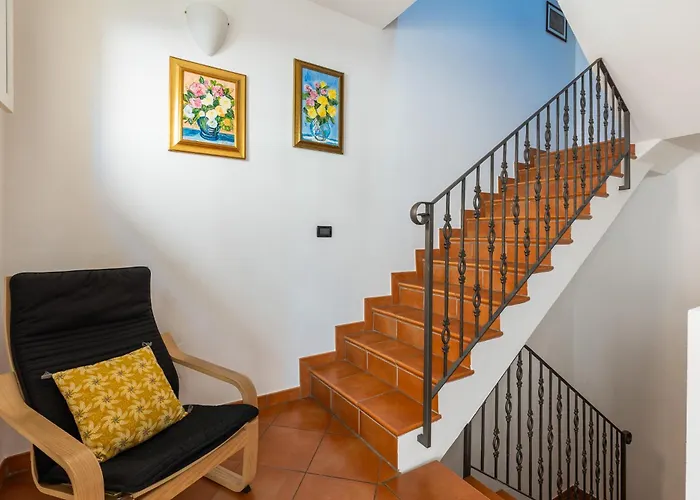 Broccaindosso 32 By District 아파트