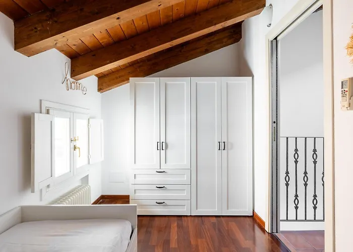 아파트 Broccaindosso 32 By District