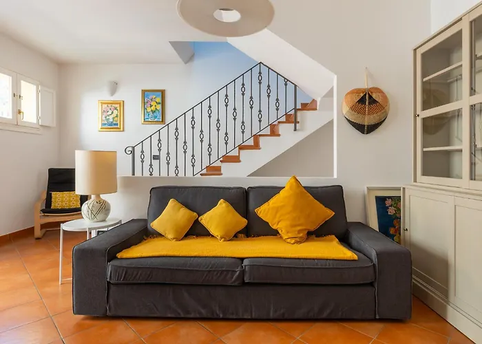 아파트 Broccaindosso 32 By District