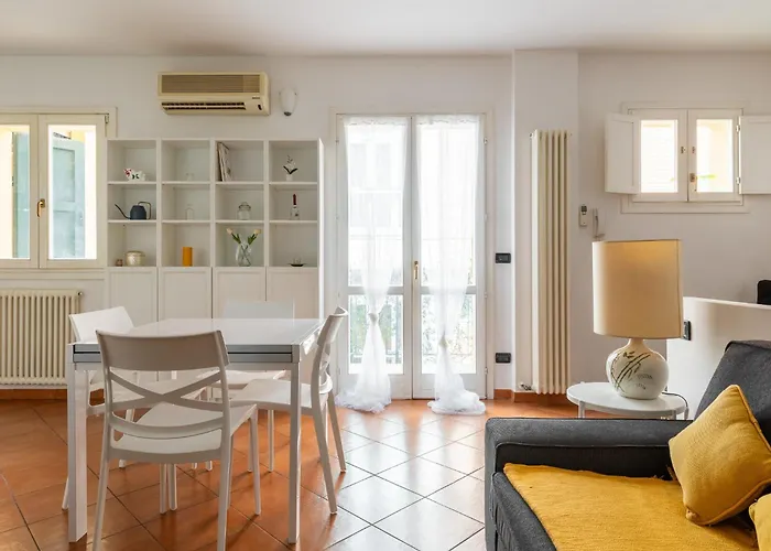 Broccaindosso 32 By District * بولونيا