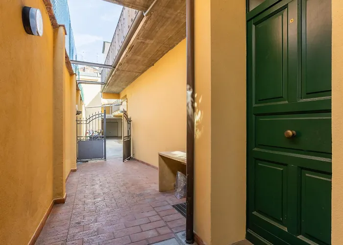 Broccaindosso 32 By District * 볼로냐